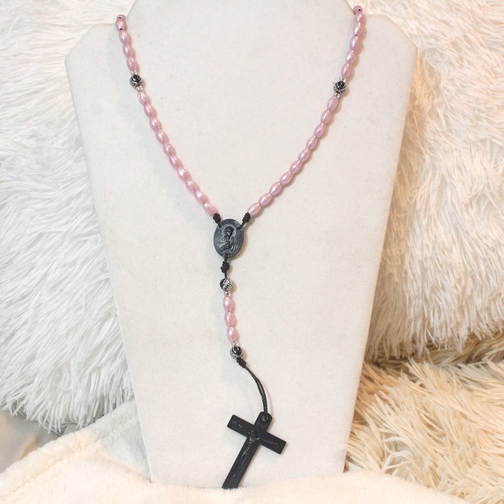 Metallic Pearlized Finish Pink & Black Cross Plastic Rosary Beads 17" Long. New.